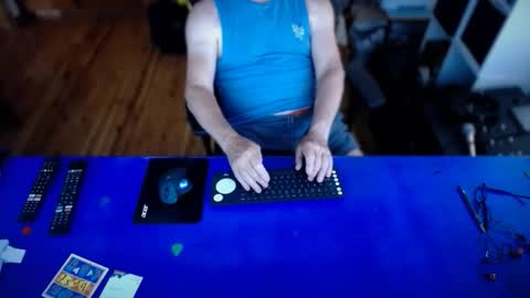 guesswhatigot2 online show from 02/08/26, 06:50