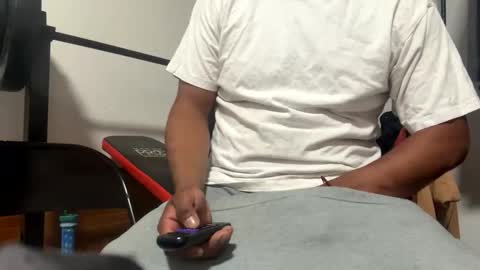 guesswhosback13 online show from 04/19/26, 01:43