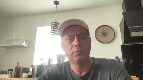 Snapshot of guil0 chatting on 09/13/25, 10:59 guil0 online show from 09/13/25, 10:59