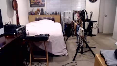 Mario online show from 09/25/25, 06:28