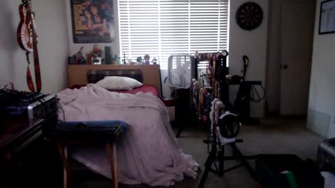 Mario online show from 09/29/25, 11:53