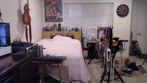 Mario online show from 10/06/25, 07:17