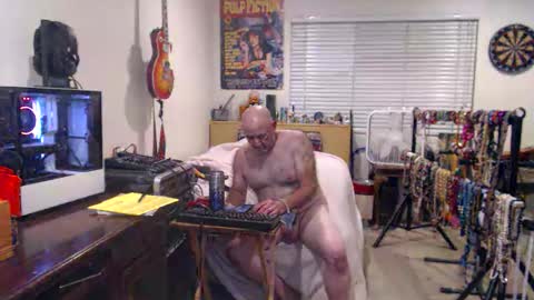 Mario online show from 10/20/25, 04:02