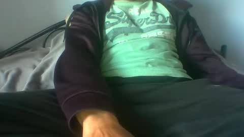 Snapshot of gunishment chatting on 10/30/25, 02:40 gunishment online show from 10/30/25, 02:40