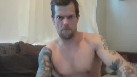 gunnarssonbenni33 online show from 04/23/26, 07:38