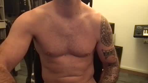 Snapshot of guntboy chatting on 02/02/25, 04:22 guntboy online show from 02/02/25, 04:22