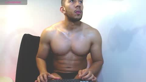 holl latino online show from 07/12/26, 07:05
