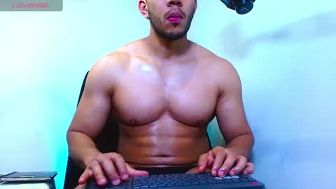 holl latino online show from 07/25/26, 08:28