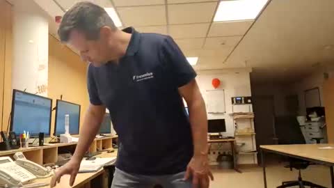 Snapshot of guschidick chatting on 11/22/25, 03:44 guschidick online show from 11/22/25, 03:44