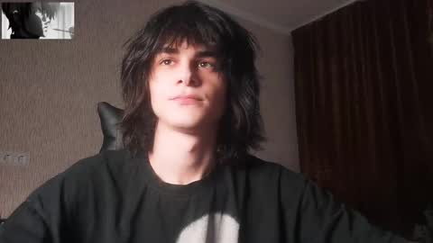 Snapshot of gushill_ chatting on 10/26/25, 12:05 gushill_ online show from 10/26/25, 12:05