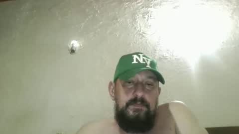 Snapshot of gustavo1350 chatting on 10/25/25, 02:19 gustavo1350 online show from 10/25/25, 02:19