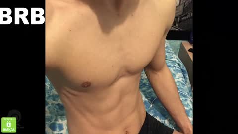 Snapshot of guy2015big chatting on 01/20/25, 04:23 Flo online show from 01/20/25, 04:23