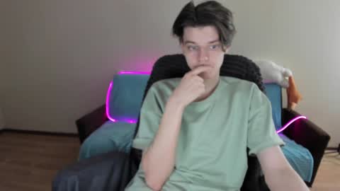 guy_liam1 online show from 01/16/25, 08:03