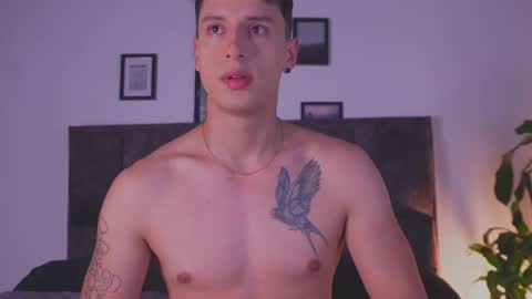 Snapshot of guy_twinks chatting on 05/03/26, 04:51 Gabriel online show from 05/03/26, 04:51