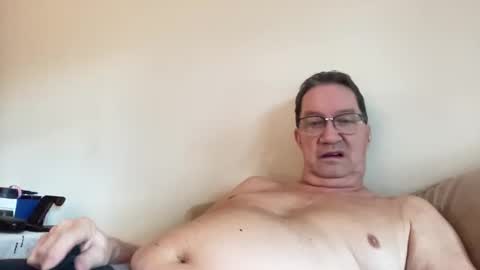 Snapshot of gwashere4u chatting on 12/30/24, 05:23 gwashere4u online show from 12/30/24, 05:23