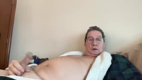 Snapshot of gwashere4u chatting on 01/21/25, 01:54 gwashere4u online show from 01/21/25, 01:54