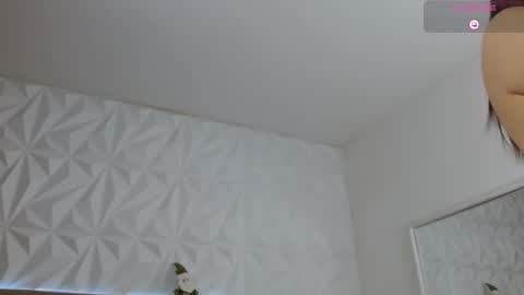 Gwen Drew online show from 11/29/25, 01:03