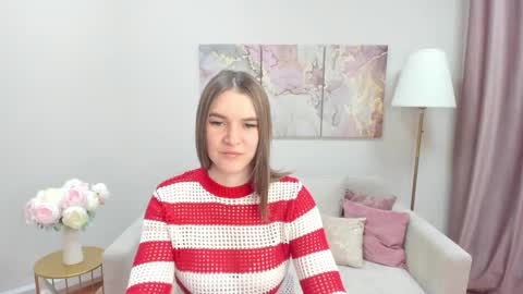 Snapshot of gwensmitt chatting on 11/06/25, 12:11 gwensmitt online show from 11/06/25, 12:11
