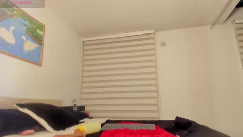 Snapshot of gwyneth_paltrow chatting on 02/05/25, 06:13 online show from 02/05/25, 06:13