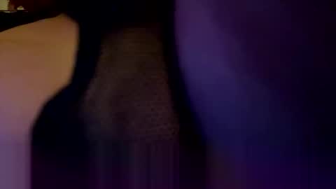 Snapshot of gxnslxt chatting on 11/30/25, 07:23 gxnslxt online show from 11/30/25, 07:23