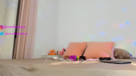 Snapshot of gym69xxx chatting on 12/08/24, 05:18 instagram sweetlovegym.......twitter sexwithgym69xxx online show from 12/08/24, 05:18
