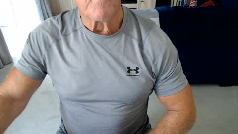 Snapshot of gymguyuk28 chatting on 07/17/26, 11:17 Gymguy online show from 07/17/26, 11:17