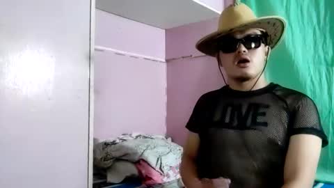 gymsin_borte online show from 04/21/26, 03:39