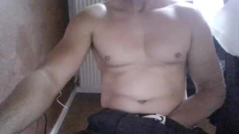 Snapshot of gymxxx_ chatting on 05/06/26, 04:34 gymxxx_ online show from 05/06/26, 04:34