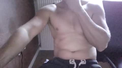 Snapshot of gymxxx_ chatting on 05/23/26, 04:50 gymxxx_ online show from 05/23/26, 04:50