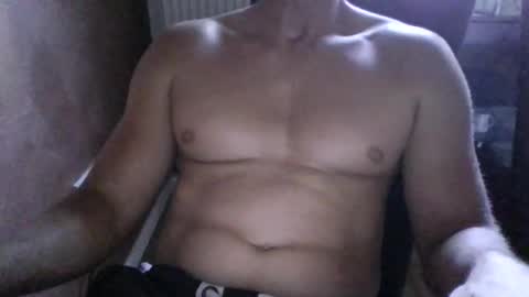 Snapshot of gymxxx_ chatting on 05/23/26, 05:28 gymxxx_ online show from 05/23/26, 05:28