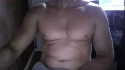 Snapshot of gymxxx_ chatting on 06/02/26, 04:31 gymxxx_ online show from 06/02/26, 04:31