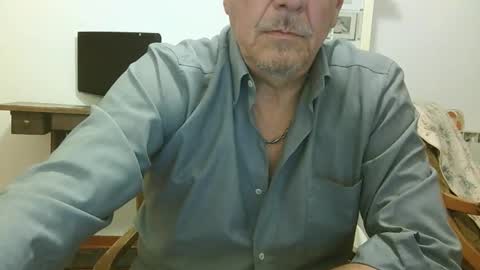 Snapshot of gyrdy chatting on 12/14/24, 04:31 gyrdy online show from 12/14/24, 04:31