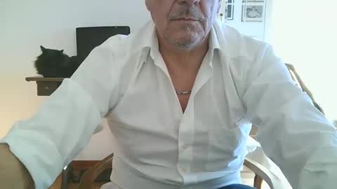 Snapshot of gyrdy chatting on 12/16/24, 01:00 gyrdy online show from 12/16/24, 01:00