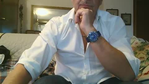 Snapshot of gyrdy chatting on 12/20/24, 02:05 gyrdy online show from 12/20/24, 02:05