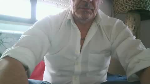 Snapshot of gyrdy chatting on 02/11/25, 03:29 gyrdy online show from 02/11/25, 03:29