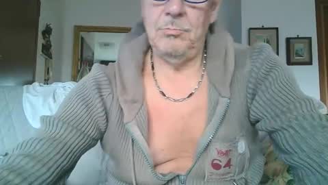 Snapshot of gyrdy chatting on 02/13/25, 04:17 gyrdy online show from 02/13/25, 04:17