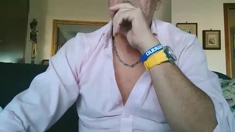 Snapshot of gyrdy chatting on 10/11/25, 02:15 gyrdy online show from 10/11/25, 02:15