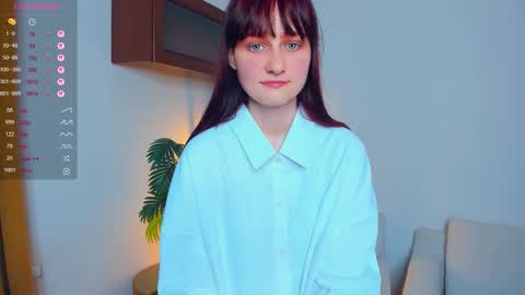 Snapshot of h0lyangel chatting on 09/26/25, 07:07 Kelly Lilly online show from 09/26/25, 07:07