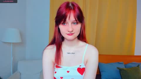 Snapshot of h0lyangel chatting on 10/26/25, 07:42 Kelly Lilly online show from 10/26/25, 07:42