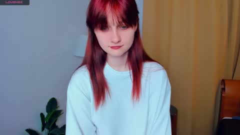 Snapshot of h0lyangel chatting on 11/04/25, 06:51 Kelly Lilly online show from 11/04/25, 06:51