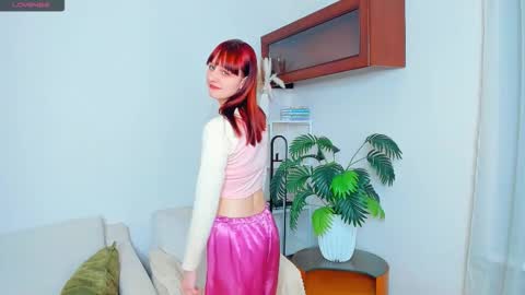 Snapshot of h0lyangel chatting on 11/09/25, 06:50 Kelly Lilly online show from 11/09/25, 06:50