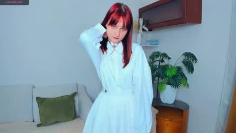 Snapshot of h0lyangel chatting on 11/11/25, 07:03 Kelly Lilly online show from 11/11/25, 07:03