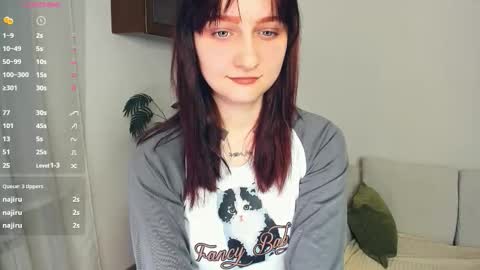 Snapshot of h0lyangel chatting on 11/28/25, 06:43 Kelly Lilly online show from 11/28/25, 06:43