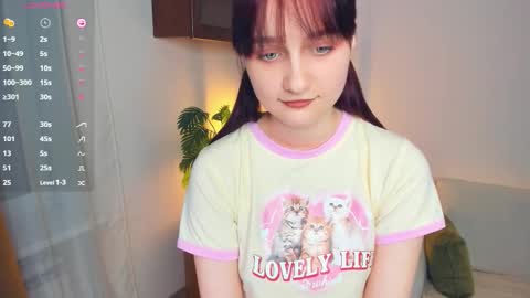 Snapshot of h0lyangel chatting on 12/03/25, 07:34 Kelly Lilly online show from 12/03/25, 07:34