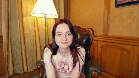 Snapshot of h0lyangel chatting on 05/06/26, 08:25 Kelly Lilly online show from 05/06/26, 08:25