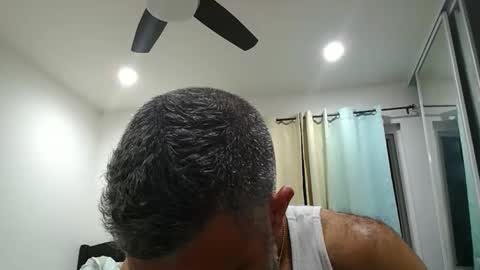 h0nest84 online show from 10/20/25, 01:39