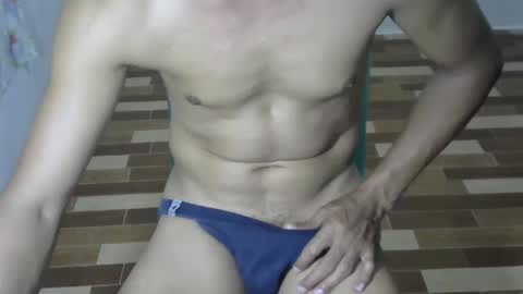 Snapshot of h0t2xh0ry chatting on 12/20/24, 02:41 Rue online show from 12/20/24, 02:41