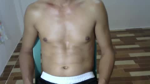 Snapshot of h0t2xh0ry chatting on 01/19/25, 02:04 Rue online show from 01/19/25, 02:04