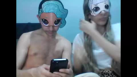 Snapshot of h0tcouple00 chatting on 11/10/25, 07:46 h0tcouple00 online show from 11/10/25, 07:46