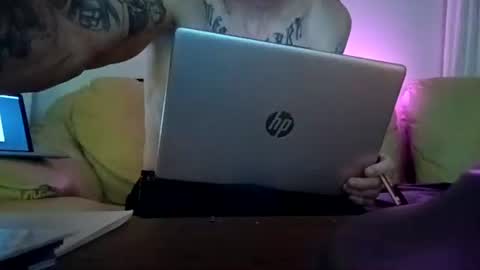 h333th3nz online show from 03/29/26, 04:34